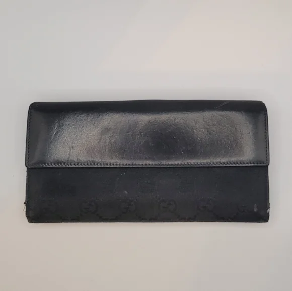 Gucci Wallet with Silver Clasp And Key - Picture 2 of 13